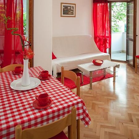 Kornelija 2 Apartamento Podgora Quarto foto