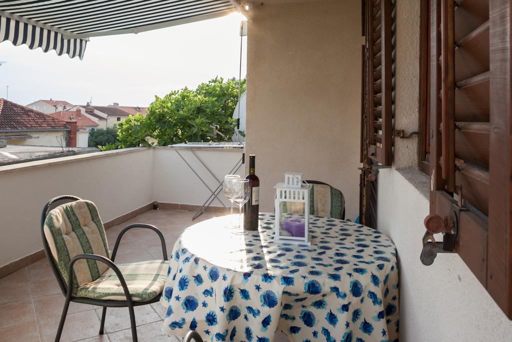 Kornelija 2 Apartamento Podgora Quarto foto
