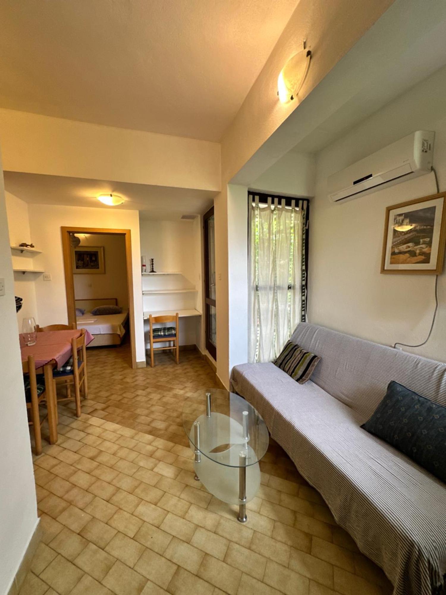 Kornelija 2 Apartamento Podgora Exterior foto