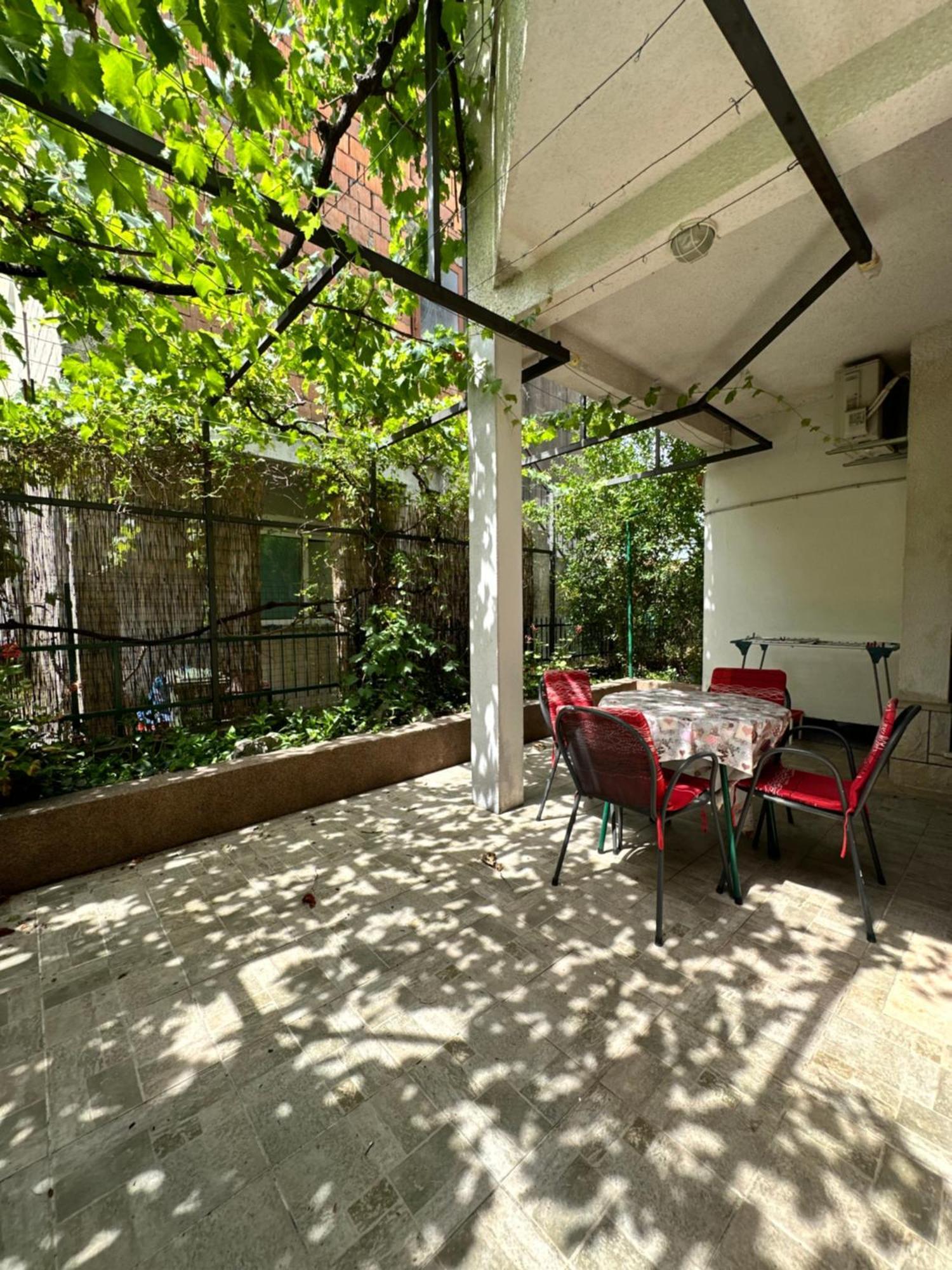 Kornelija 2 Apartamento Podgora Exterior foto
